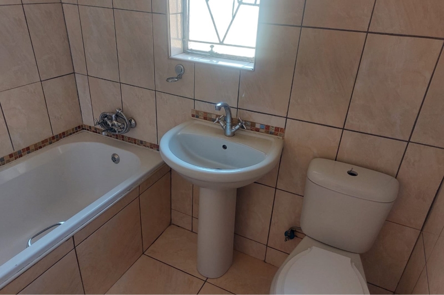 2 Bedroom Property for Sale in Roodepan Northern Cape